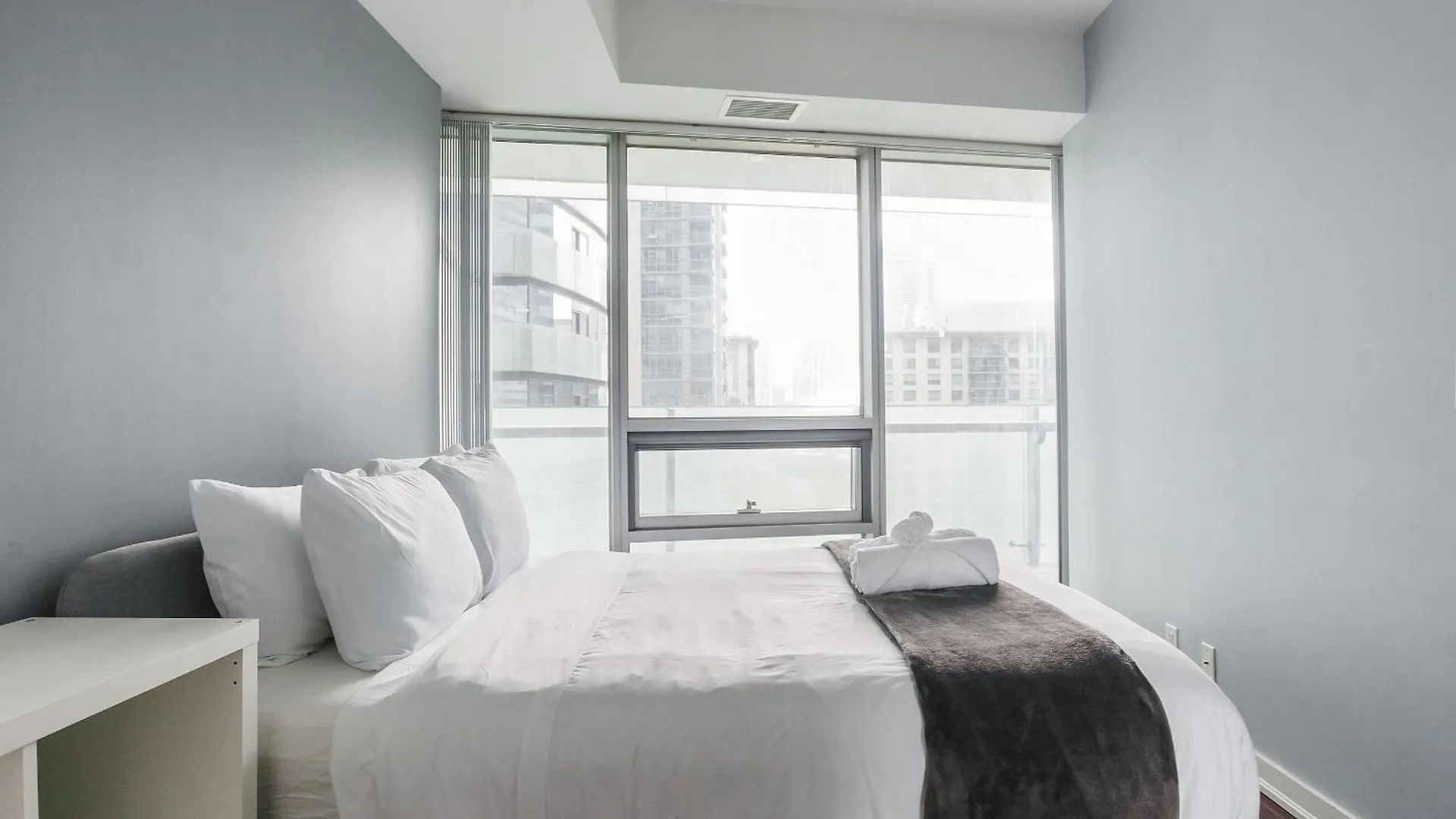 Lanterra Downtown Apartment Toronto 0*,  Canada