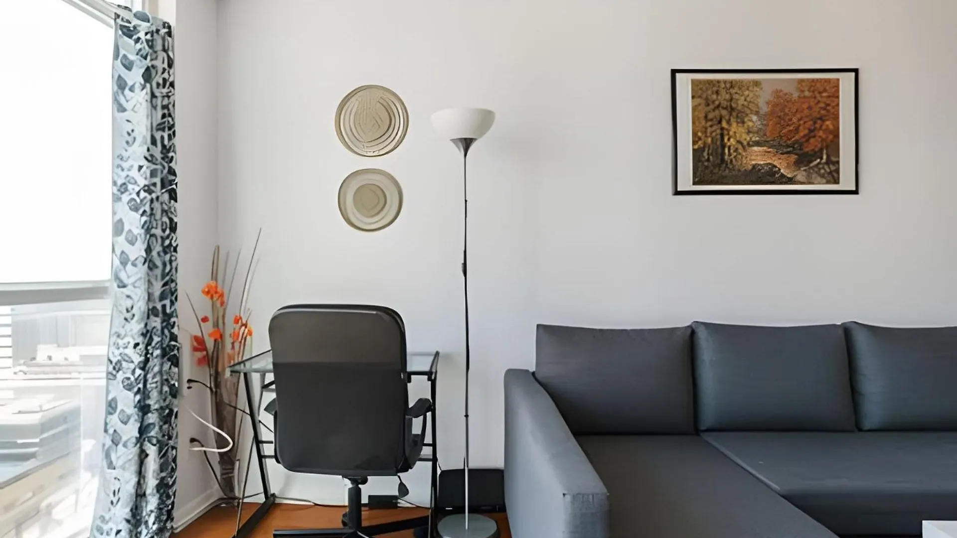 Lanterra Downtown Apartment Toronto Canada