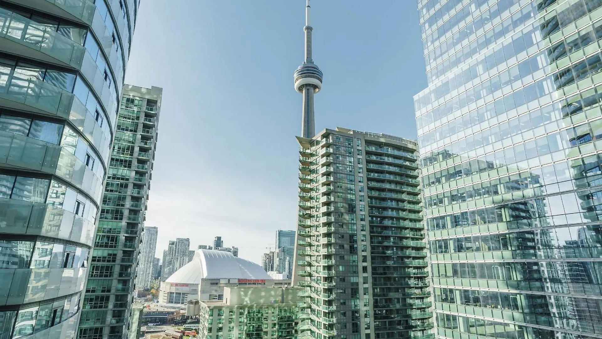 Lanterra Downtown Daire Toronto