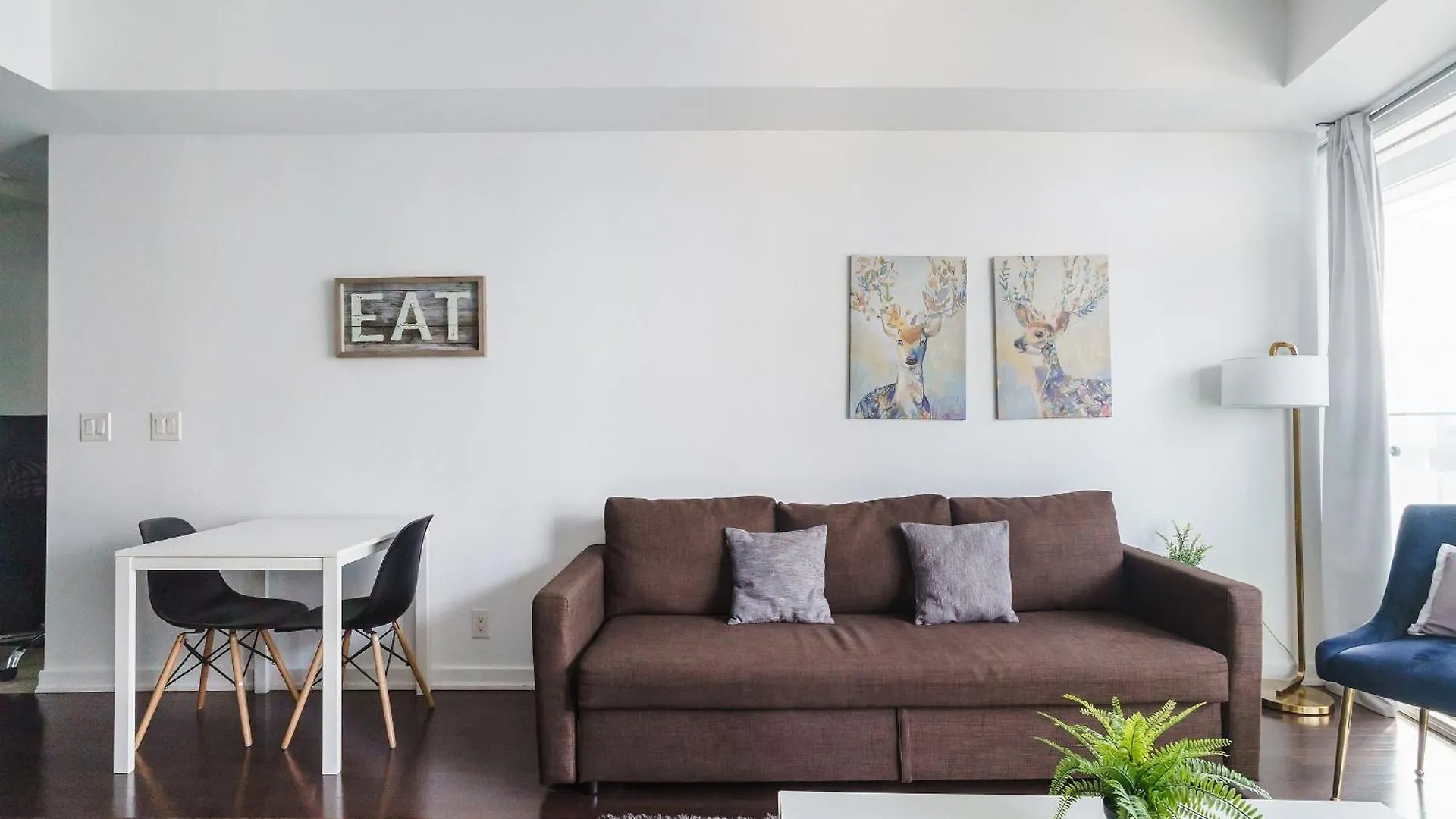 Lanterra Downtown Daire Toronto