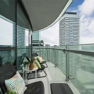 New Superior Lakeview Luxury 3-bedroom On 48 Floor Toronto