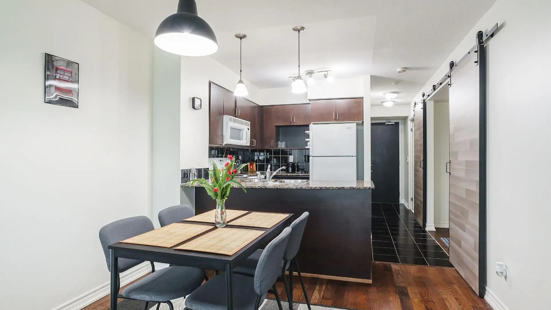 Lanterra Downtown Daire Toronto 0*,