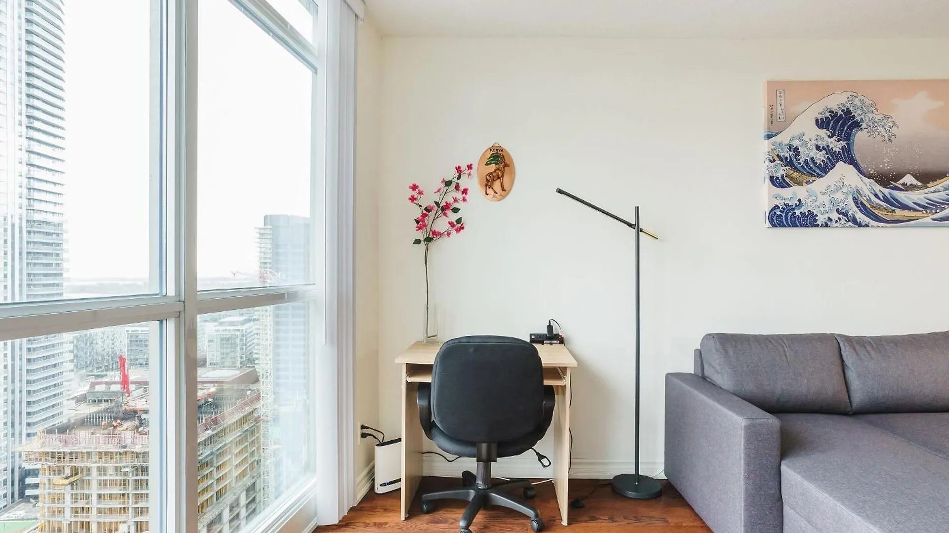 토론토 Lanterra Downtown 아파트