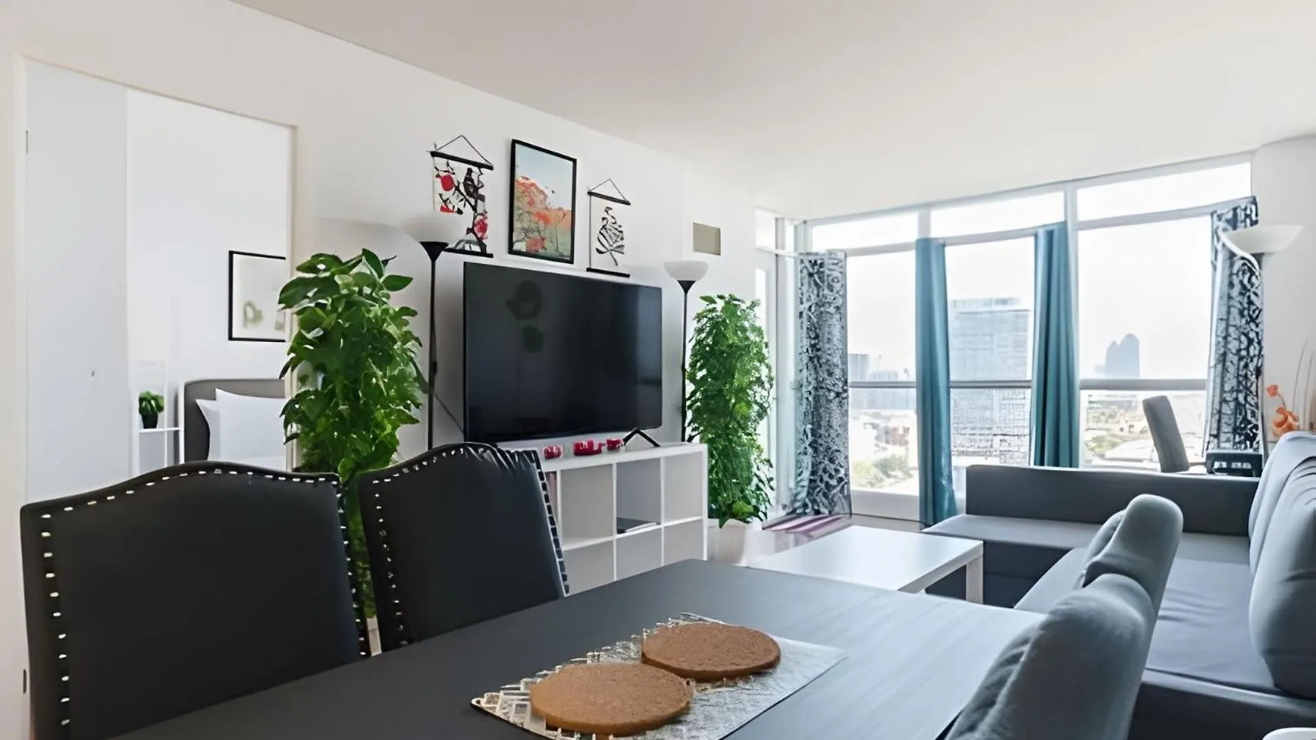 토론토 Lanterra Downtown 아파트