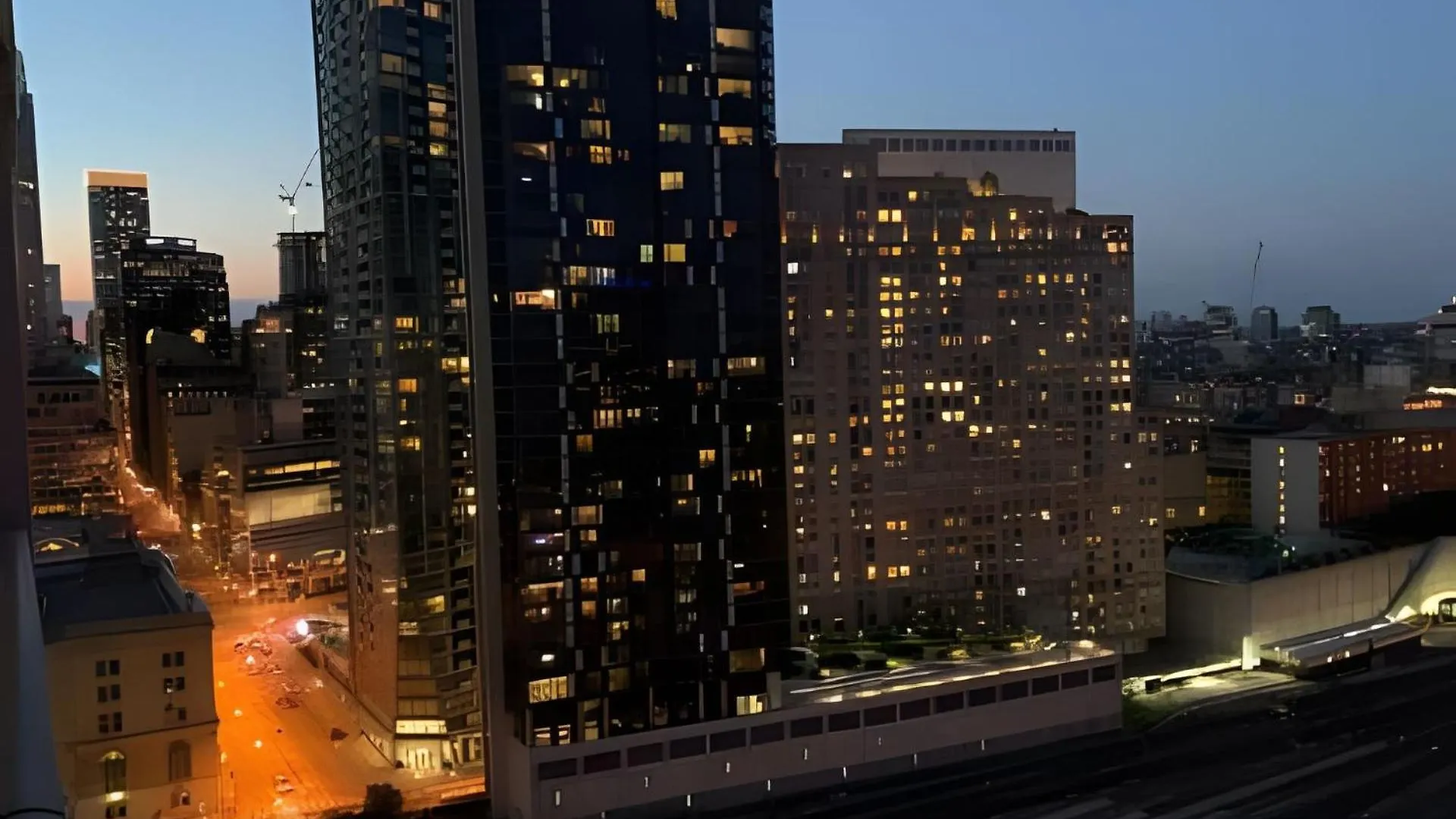 토론토 Lanterra Downtown 아파트 0*,  캐나다