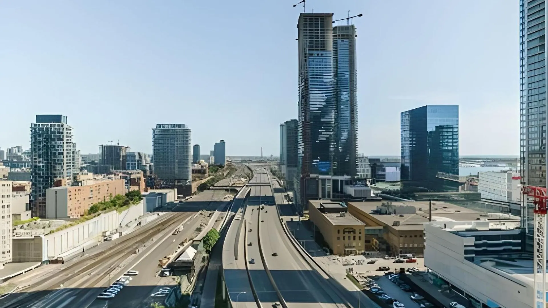 Lanterra Downtown Daire Toronto